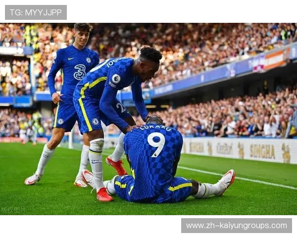 切尔西中场断球后快速推进：打造无懈可击的进攻引擎